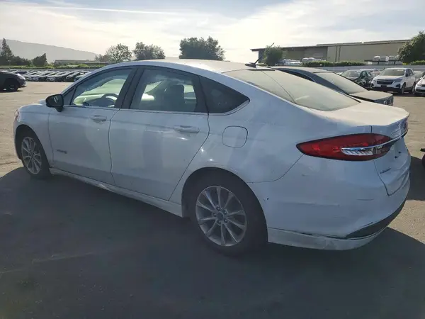 3FA6P0LU8HR386799 2017 FORD FUSION - Image 2
