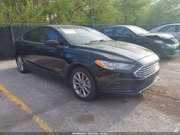 3FA6P0LU8HR400085 2017 FORD FUSION - Image 1