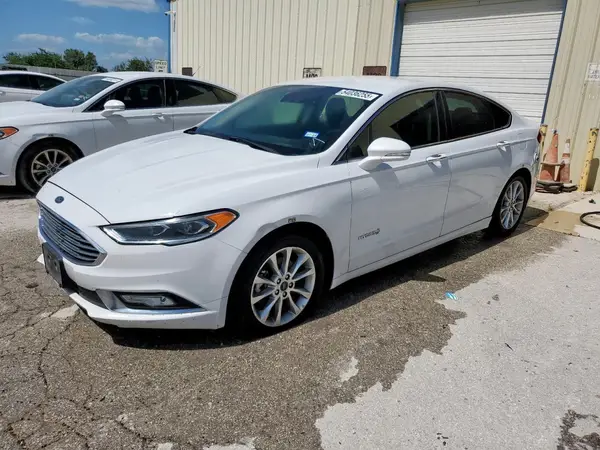 3FA6P0LU8HR409000 2017 FORD FUSION - Image 1