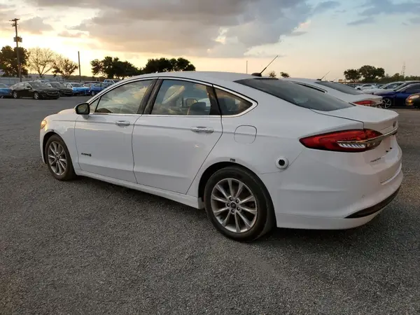 3FA6P0LU8HR409577 2017 FORD FUSION - Image 2