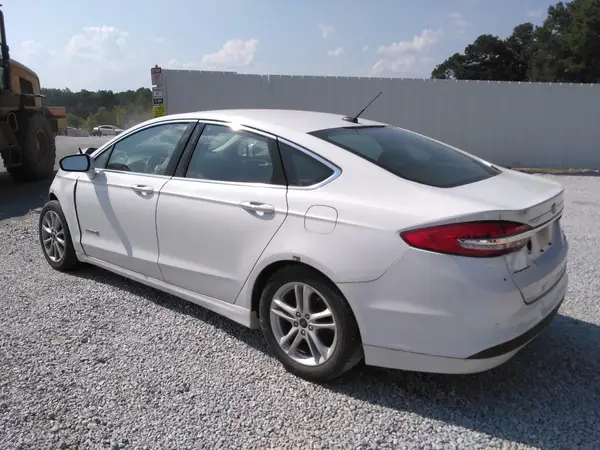 3FA6P0LU8HR409689 2017 FORD FUSION - Image 2