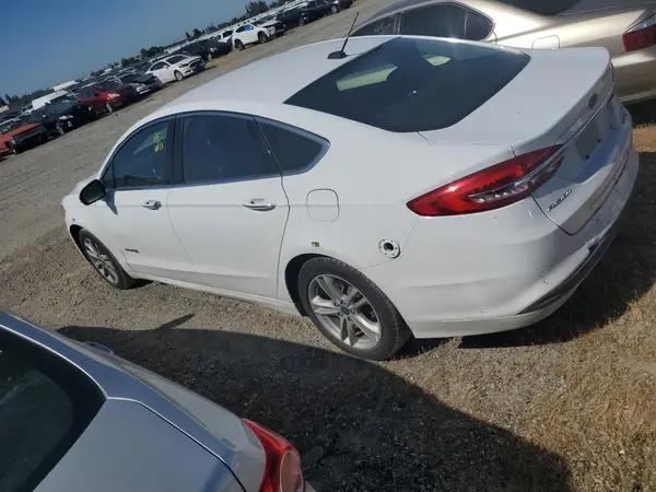 3FA6P0LU8HR409742 2017 FORD FUSION - Image 2