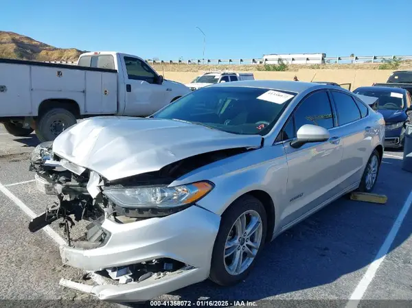 3FA6P0LU8JR102951 2018 FORD FUSION - Image 2