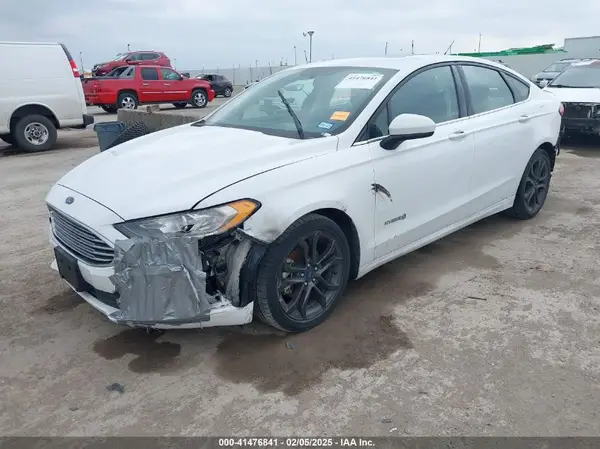 3FA6P0LU8JR103517 2018 FORD FUSION - Image 2