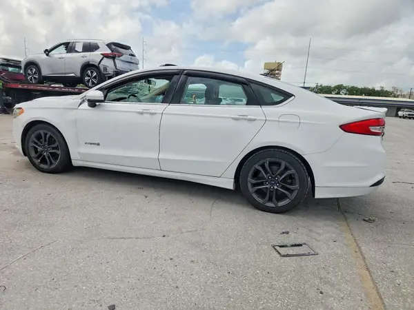 3FA6P0LU8JR116378 2018 FORD FUSION - Image 2