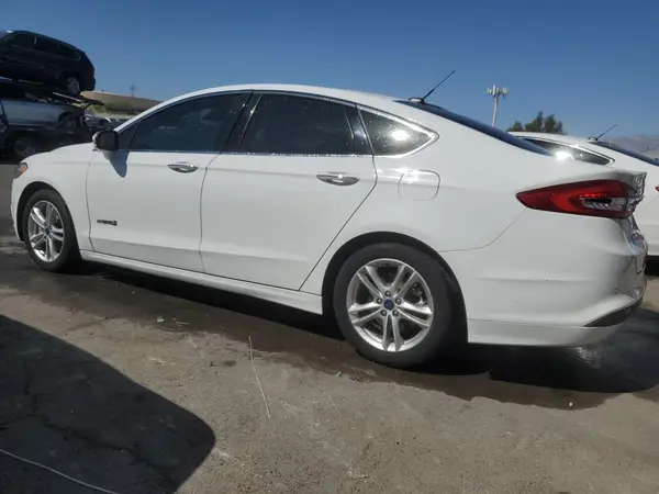 3FA6P0LU8JR118664 2018 FORD FUSION - Image 2