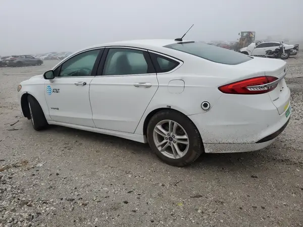 3FA6P0LU8JR118731 2018 FORD FUSION - Image 2