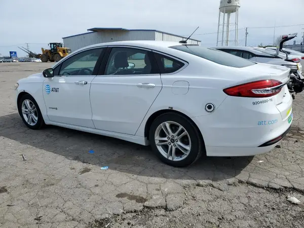 3FA6P0LU8JR118745 2018 FORD FUSION - Image 2
