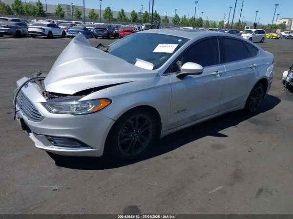 3FA6P0LU8JR124318 2018 FORD FUSION - Image 2