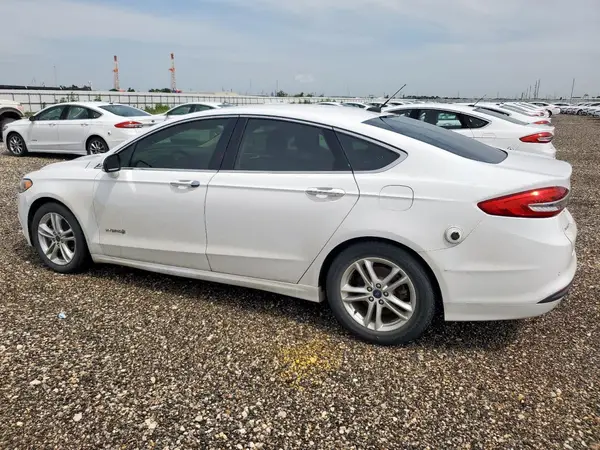 3FA6P0LU8JR129809 2018 FORD FUSION - Image 2