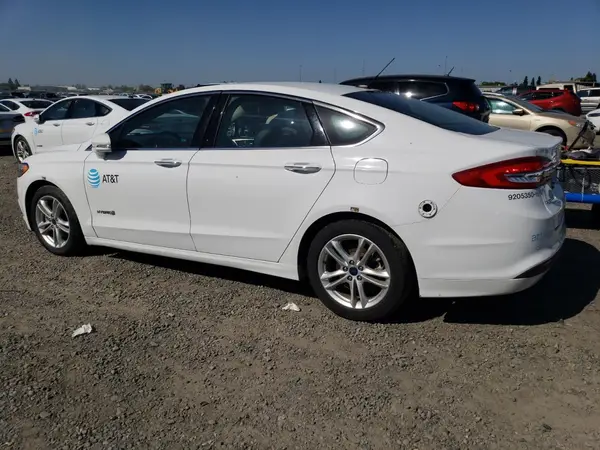3FA6P0LU8JR129826 2018 FORD FUSION - Image 2