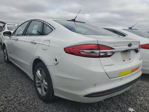 3FA6P0LU8JR129924 2018 FORD FUSION - Image 2
