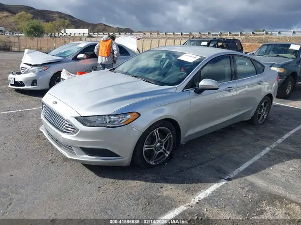 3FA6P0LU8JR133360 2018 FORD FUSION - Image 2