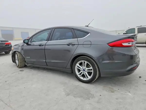 3FA6P0LU8JR138235 2018 FORD FUSION - Image 2