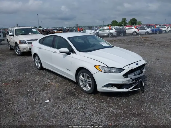 3FA6P0LU8JR147243 2018 FORD FUSION - Image 1