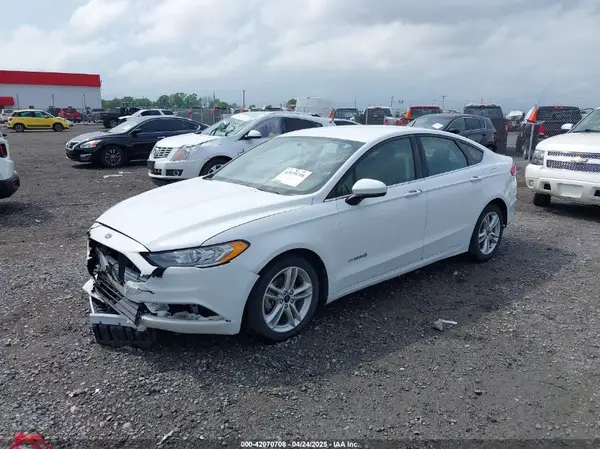 3FA6P0LU8JR147243 2018 FORD FUSION - Image 2