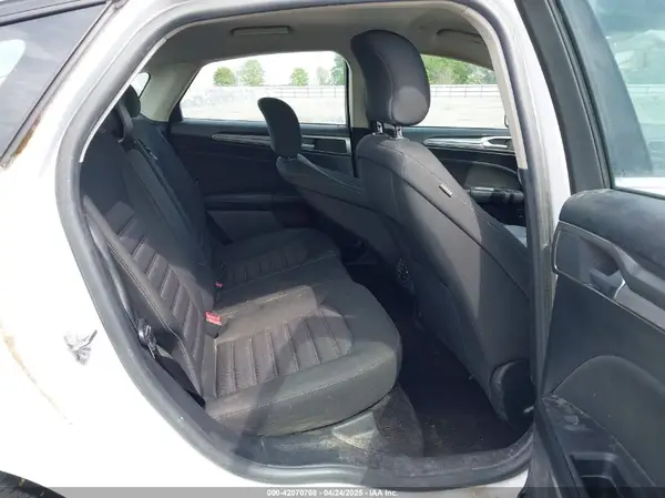 3FA6P0LU8JR147243 2018 FORD FUSION - Image 8