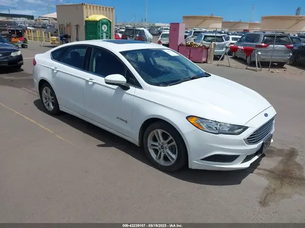 3FA6P0LU8JR151339 2018 FORD FUSION - Image 1
