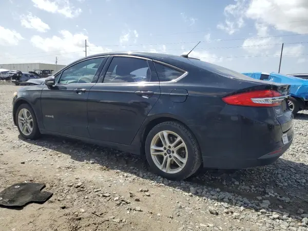 3FA6P0LU8JR152278 2018 FORD FUSION - Image 2