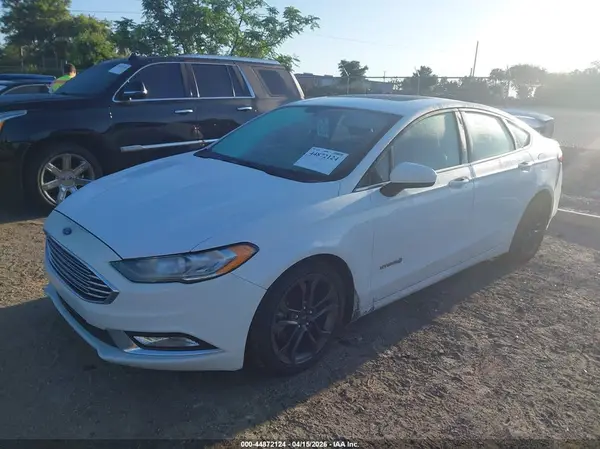 3FA6P0LU8JR155410 2018 FORD FUSION - Image 2