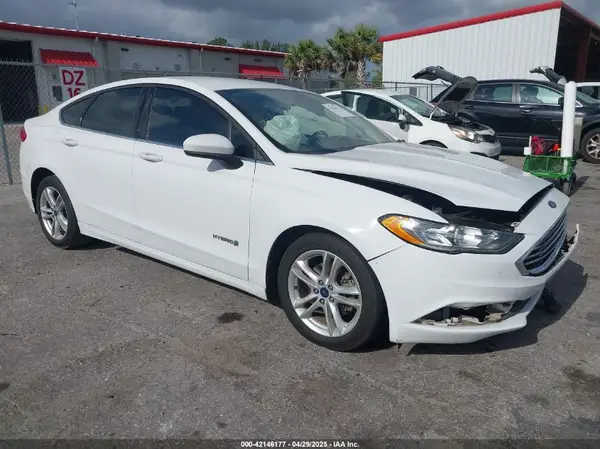 3FA6P0LU8JR157528 2018 FORD FUSION - Image 1