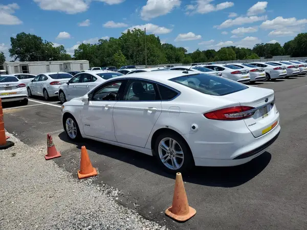 3FA6P0LU8JR163524 2018 FORD FUSION - Image 2