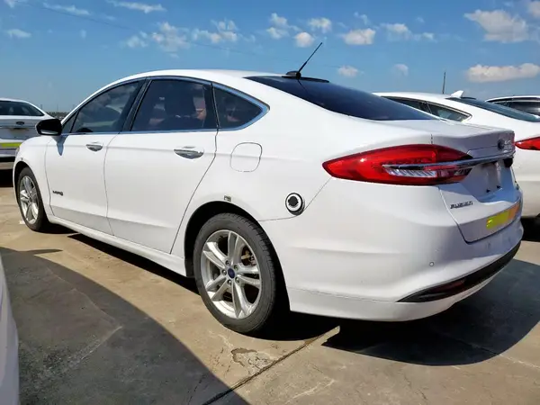 3FA6P0LU8JR171669 2018 FORD FUSION - Image 2