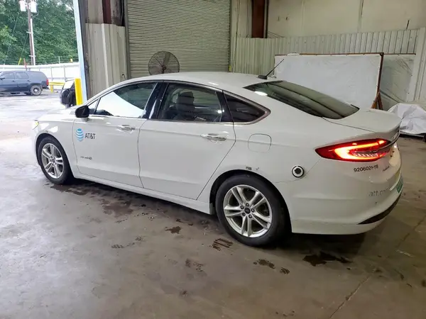 3FA6P0LU8JR171705 2018 FORD FUSION - Image 2