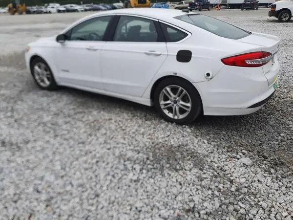 3FA6P0LU8JR171770 2018 FORD FUSION - Image 2