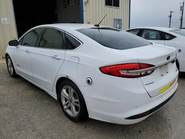 3FA6P0LU8JR171820 2018 FORD FUSION - Image 2