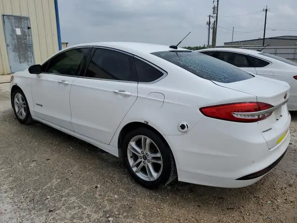 3FA6P0LU8JR171896 2018 FORD FUSION - Image 2