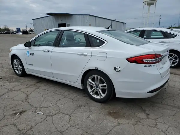 3FA6P0LU8JR171980 2018 FORD FUSION - Image 2