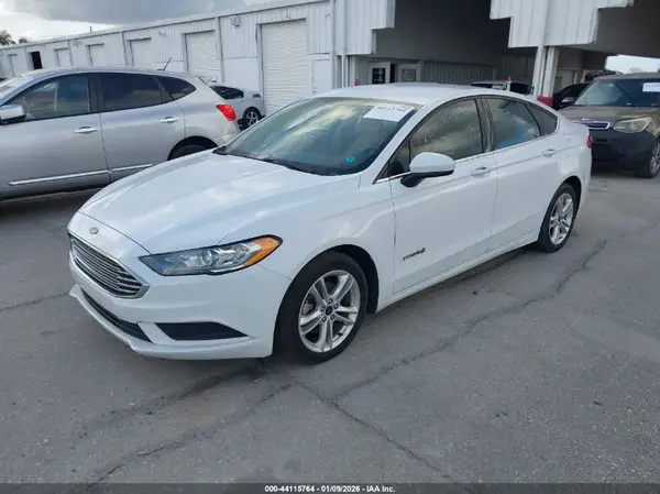 3FA6P0LU8JR172336 2018 FORD FUSION - Image 2