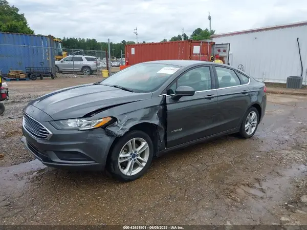 3FA6P0LU8JR173552 2018 FORD FUSION - Image 2