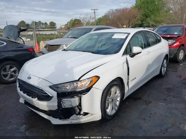 3FA6P0LU8JR179075 2018 FORD FUSION - Image 2