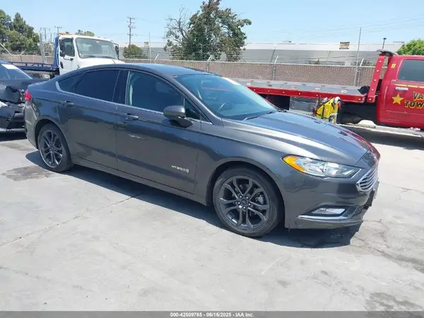 3FA6P0LU8JR187676 2018 FORD FUSION - Image 1