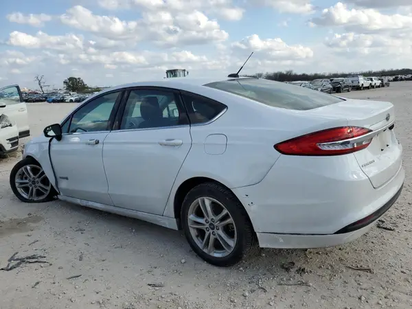 3FA6P0LU8JR197026 2018 FORD FUSION - Image 2