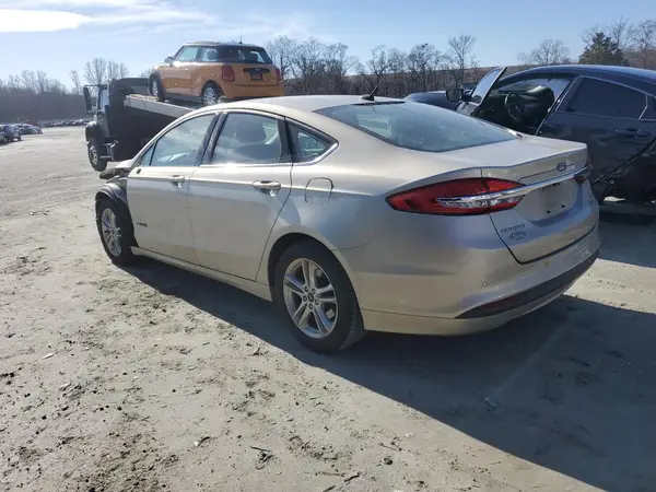 3FA6P0LU8JR205495 2018 FORD FUSION - Image 2