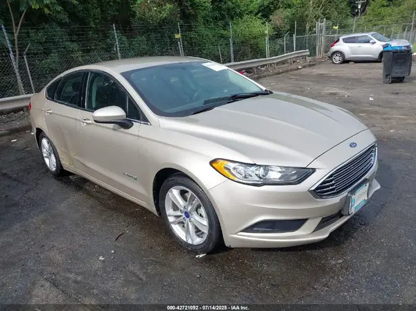 3FA6P0LU8JR206601 2018 FORD FUSION - Image 1