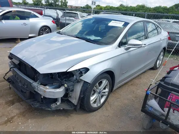 3FA6P0LU8JR208297 2018 FORD FUSION - Image 2