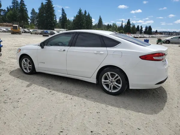 3FA6P0LU8JR221843 2018 FORD FUSION - Image 2
