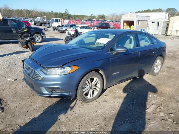 3FA6P0LU8JR228842 2018 FORD FUSION - Image 2
