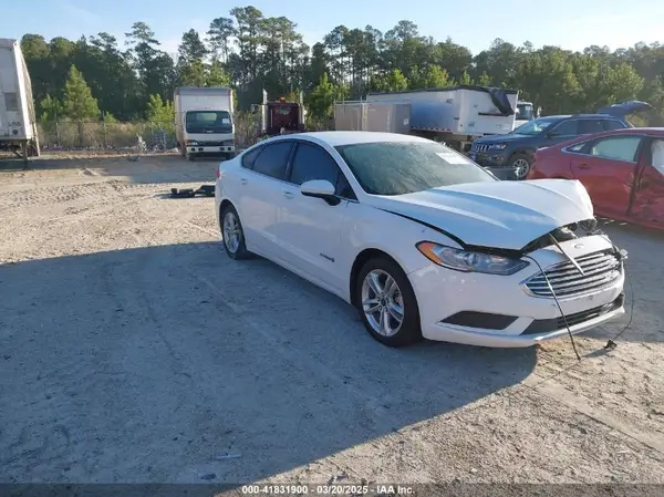 3FA6P0LU8JR235421 2018 FORD FUSION - Image 1