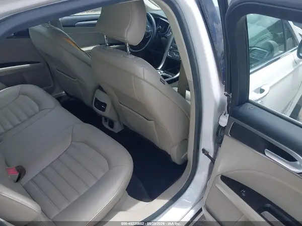 3FA6P0LU8JR240473 2018 FORD FUSION - Image 8