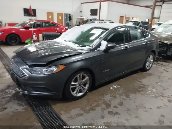 3FA6P0LU8JR261081 2018 FORD FUSION - Image 2