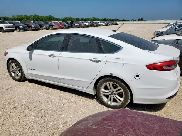 3FA6P0LU8JR261601 2018 FORD FUSION - Image 2