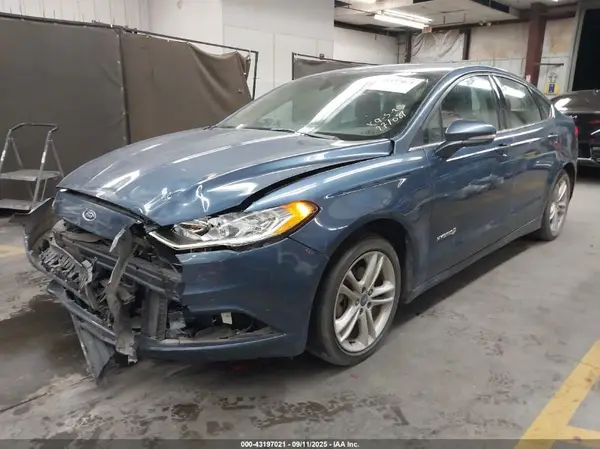 3FA6P0LU8JR271089 2018 FORD FUSION - Image 2