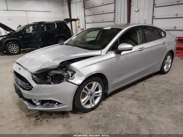 3FA6P0LU8JR276471 2018 FORD FUSION - Image 2