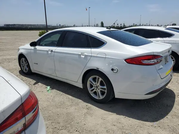 3FA6P0LU8JR281864 2018 FORD FUSION - Image 2