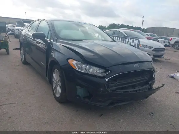 3FA6P0LU8KR126779 2019 FORD FUSION - Image 1